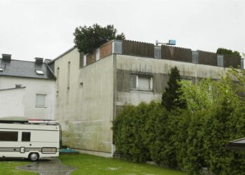Archivo - Vivienda en la que mantenía encerrada a su hija Josef Fritzl, conocido como el 'monstro de Amstetten'Europa Press/Contacto/p97 - Archivo