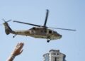 Un helicóptero israelí traslada a los rehenes a tierra tras ser entregados a Cruz Roja Europa Press/Contacto/Sharon Eilon