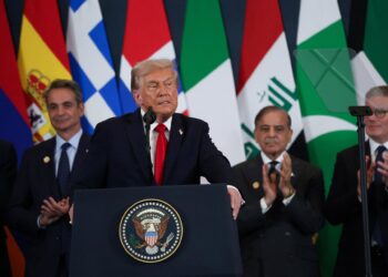 El presidente de Estados Unidos, Donald Trump, pronuncia un discurso en Sharm el Sheij (Egipto)Suzanne Plunkett/PA Wire/dpa