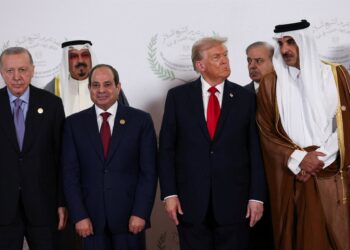 Recep Tayyip Erdogan, Abdelfatá al Sisi, Donald Trump y Tamim bin Hamad al Thani en Sharm el SheijSuzanne Plunkett/PA Wire/dpa
