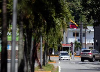 Archivo - Bandera de Venezuela izada en la localidad de ValenciaEuropa Press/Contacto/Juan Carlos Hernandez