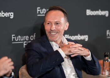 El consejero delegado de HBX, Nicolas Huss, interviene durante el foro de Bloomberg "Futuro de las Finanzas: Perspectivas Económicas de España 2025", a 8 de octubre de 2025, en Madrid (España)Diego Radamés - Europa Press