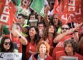 Personal sanitario durante una concentración para exigir la aprobación de un nuevo Estatuto Marco, frente al Ministerio de Sanidad, a 1 de octubre de 2025, en Madrid (España).Diego Radamés - Europa Press
