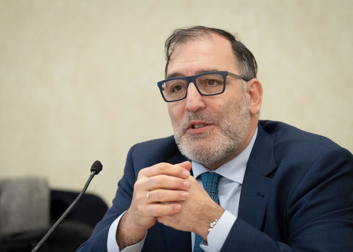 Archivo - El juez de la Audiencia Nacional Eloy Velasco, interviene durante un seminario sobre ciberdelincuencia, a 22 de enero de 2024, en Barcelona, Cataluña (España).David Zorrakino - Europa Press - Archivo