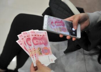 Archivo - Billetes de yuanes chinos.CHINA STRINGER NETWORK / REUT - Archivo