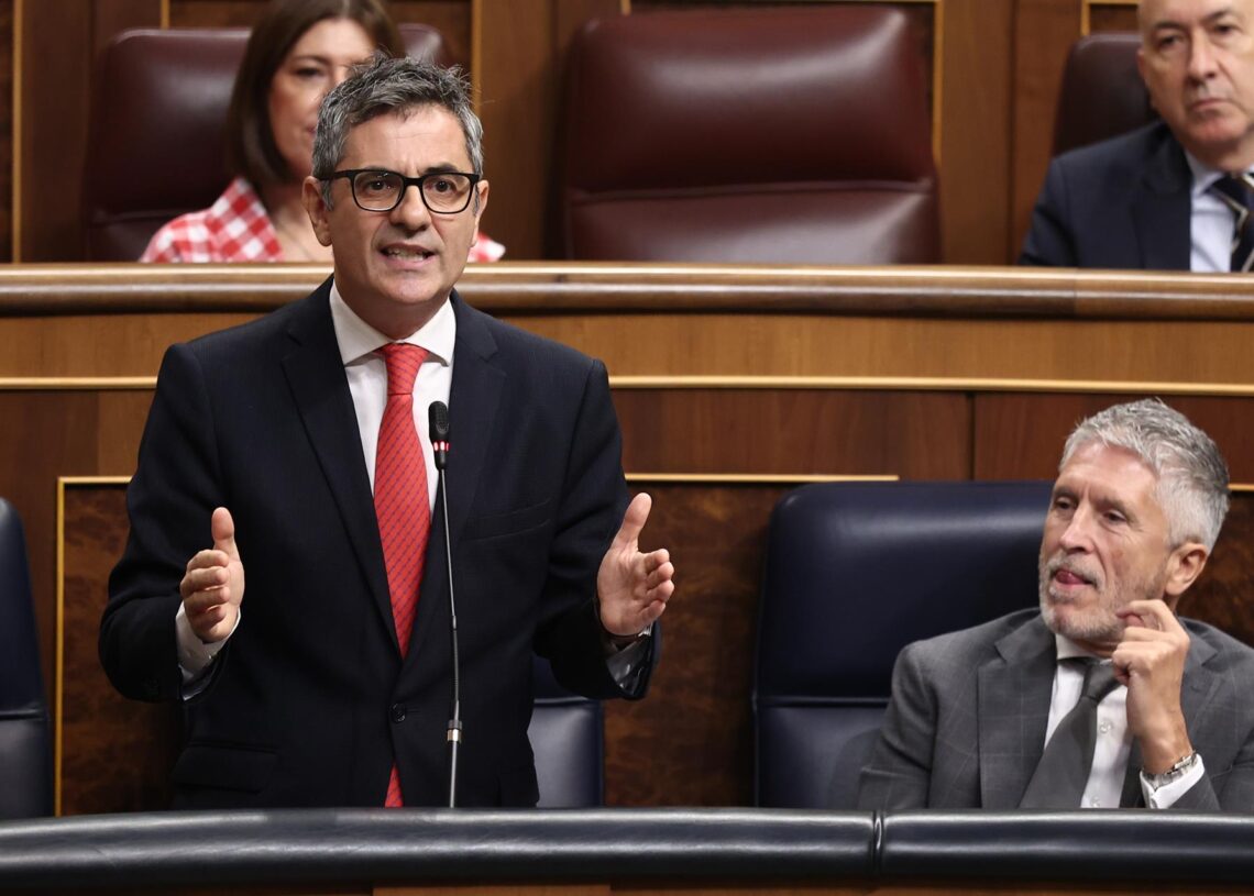 El ministro de la pResidencia, Justicia y Relaciones con las Cortes, Félix Bolaños, interviene durante una sesión de Control al Gobierno, en el Congreso de los Diputados, a 7 de octubre de 2025, en Madrid (España).Eduardo Parra - Europa Press