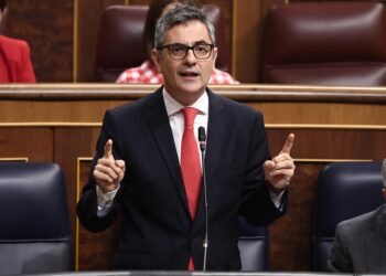 El ministro de la pResidencia, Justicia y Relaciones con las Cortes, Félix Bolaños, interviene durante una sesión de Control al Gobierno, en el Congreso de los Diputados, a 7 de octubre de 2025, en Madrid (España). El pleno del Congreso vota hoy el embargEduardo Parra - Europa Press