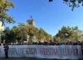 Unas 500 personas cortan la Gran Vía de Barcelona en plaza Universitat por la huelga por Palestina.EUROPA PRESS