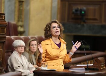 La vicepresidenta del Gobierno y ministra de Hacienda, María Jesús Montero, durante una sesión de control al Gobierno, en el Congreso, a 15 de octubre de 2025, en Madrid (España). Marta Fernández - Europa Press
