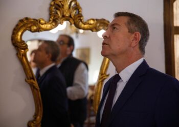 El presidente de Castilla-La Mancha, Emiliano García-Page, visita, en Almagro, el Palacio de los Marqueses de Torremejía, ubicado en la Plaza de Santo Domingo de la localidadDAVID ESTEBAN GONZALEZ/JCCM