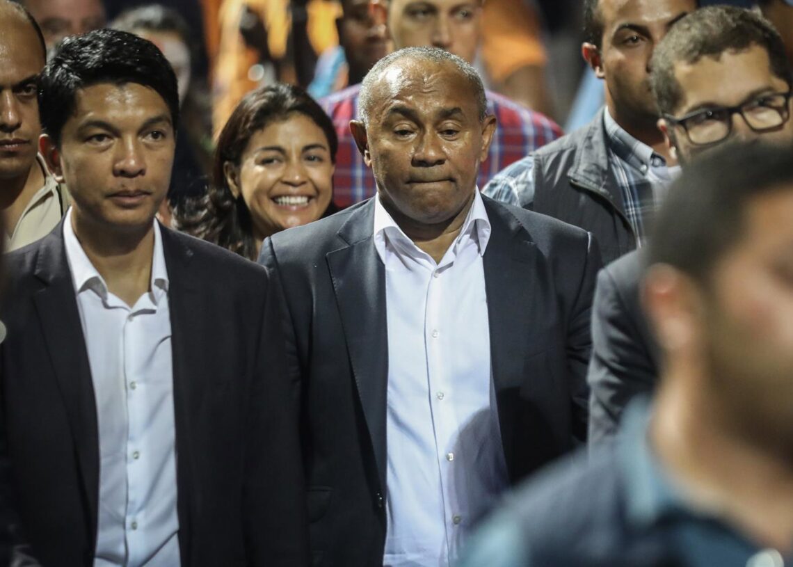 Archivo - El presidente de Madagascar, Andry Rajoelina (izquierda), en una fotografía de archivo de 2019Omar Zoheiry/dpa - Archivo