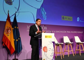 El ministro de Agricultura, Pesca y Alimentación, Luis Planas, durante el acto de entrega de los Premios de Excelencia a la Innovación para Mujeres Rurales.MINISTERIO DE AGRICULTURA