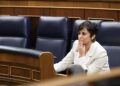 La ministra de Vivienda, Isabel Rodríguez, durante una sesión de control al Gobierno, en el Congreso, a 15 de octubre de 2025, en Madrid (España). Marta Fernández - Europa Press