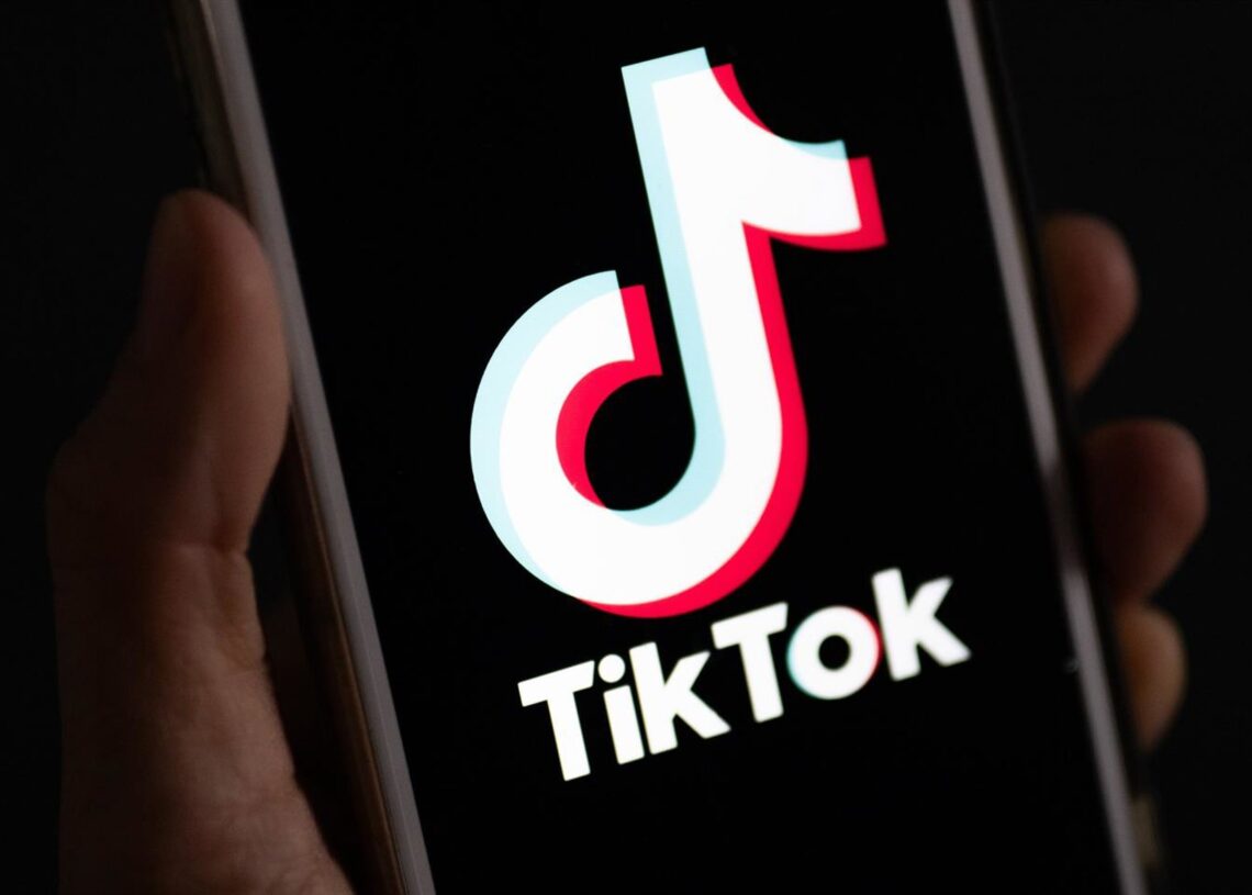 Archivo - El logo de TikTok en un teléfono móvil Monika Skolimowska/dpa - Archivo