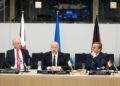 John Healey, secretario de Defensa del Reino Unido, Denys Shmihal, ministro de Defensa de Ucrania, y Boris Pistorius, ministro de Defensa de Alemania.ERIK LUNTANG / OTAN