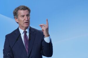 Feijóo felicita a Juan del Val por ganar el Premio Planeta 2025: «Un reconocimiento al talento y la narrativa española»
