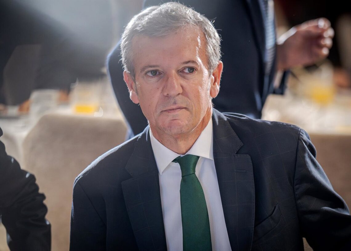 El presidente de la Xunta de Galicia, Alfonso Rueda, durante un desayuno informativo de Fórum Europa, en el Real Casino Gran Círculo de Madrid, a 16 de octubre de 2025, en Madrid (España).Diego Radamés - Europa Press