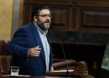 El diputado de Sumar Vicenç Vidal, interviene durante una sesión plenaria, en el Congreso de los Diputados, a 14 de octubre de 2025, en Madrid (España). Carlos Luján - Europa Press