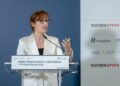 La ministra de Sanidad, Mónica García, durante el 'Foro Profesiones Sanitarias: La profesión médica en España', en el Hotel Hesperia Madrid , a 16 de octubre de 2025, en Madrid (España).Alberto Ortega - Europa Press