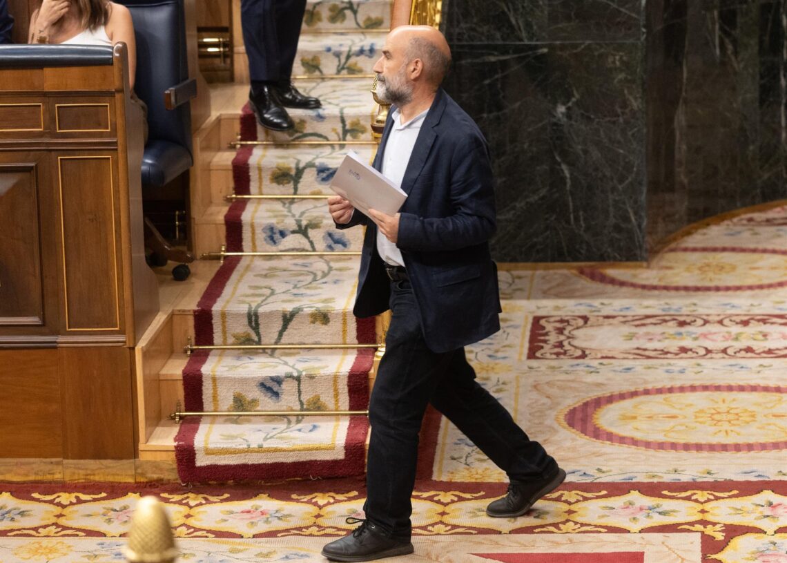 Archivo - El diputado del BNG Néstor Rego durante un pleno extraordinario, en el Congreso de los Diputados, a 9 de julio de 2025, en Madrid (España). Eduardo Parra - Europa Press - Archivo