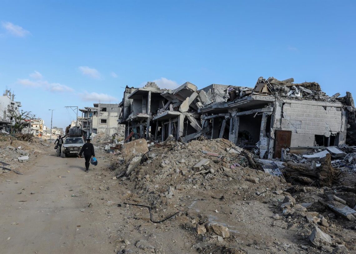 Archivo - Edificios destruidos por los bombardeos de Israel contra la ciudad de Jan Yunis, en el sur de la Franja de Gaza (archivo)Abed Rahim Khatib/dpa - Archivo