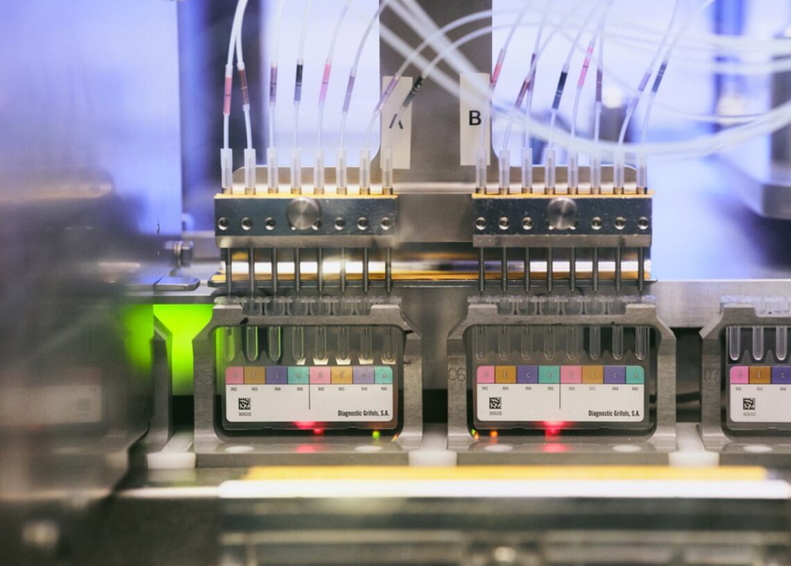 Producción de las tarjetas DG GelGRIFOLS