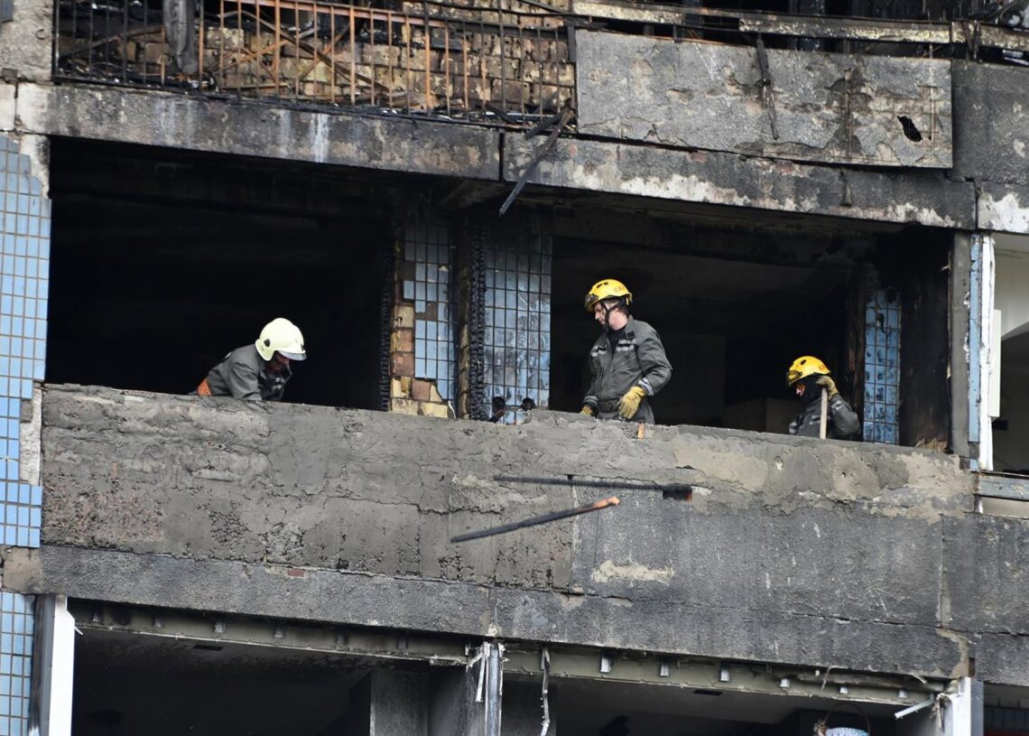 Servicios de emergencia en un edificio de Kiev tras un ataque rusoAleksandr Gusev/SOPA Images via / DPA