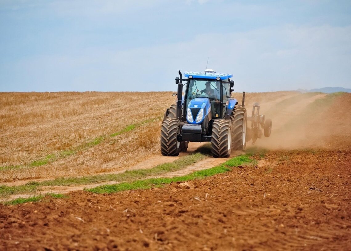 Unión de Uniones ha denunciado que el Ministerio de Agricultura, Pesca y Alimentación y el Ministerio para la Transición Ecológica y el Reto Demográfico han dejado sin ejecutar unos 3.327 millones de euros de sus presupuestos de 2024.UNIÓN DE UNIONES