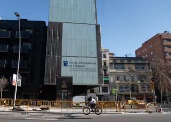 Archivo - Fachada del Col·legi d'Economistes de Catalunya.David Zorrakino - Europa Press - Archivo