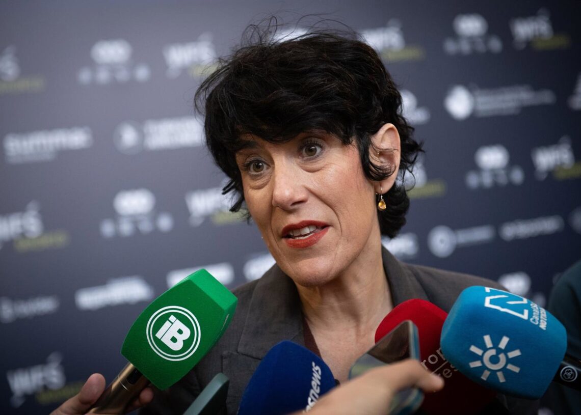 La ministra de Inclusión, Seguridad Social y Migraciones, Elma Saiz.Fernando Sánchez - Europa Press