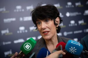 Elma Saiz enfatiza el apoyo de Sumar al nuevo modelo de cotización de autónomos, a pesar de las críticas de Díaz