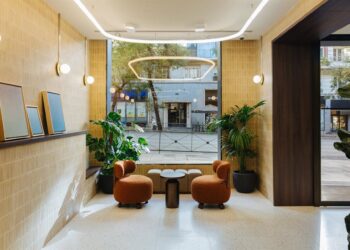 Habyt debuta en el sector hotelero con la marca Atipico en Madrid, que facturará más de tres millones en su primer año.SILVIA GIL-ROLDAN