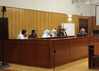 Los cinco miembros de la familia dan el sí al acuerdo alcanzado con la fiscal del caso tras reconocerse culpables de los delitos imputados.EUROPA PRESS