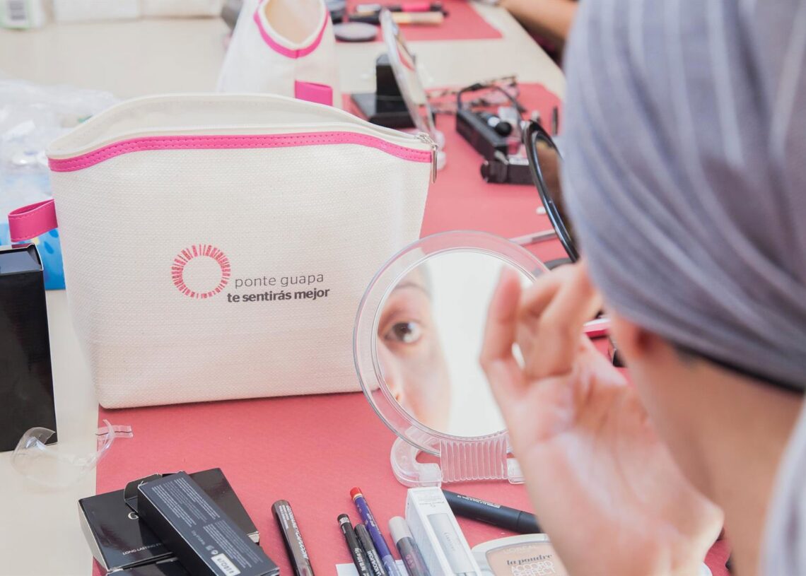 Archivo - Un estudio muestra el impacto positivo de la cosmética y la comunicación digital en la autoestima de mujeres con cáncerFUNDACIÓN STANPA - Archivo