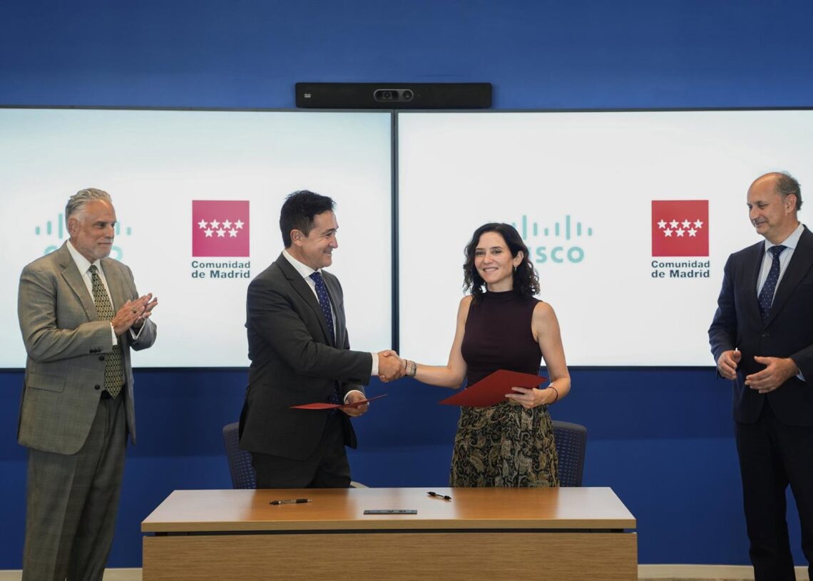 La presidenta de la Comunidad de Madrid, Isabel Díaz Ayuso, firma un acuerdo con la multinacional CiscoCOMUNIDAD DE MADRID
