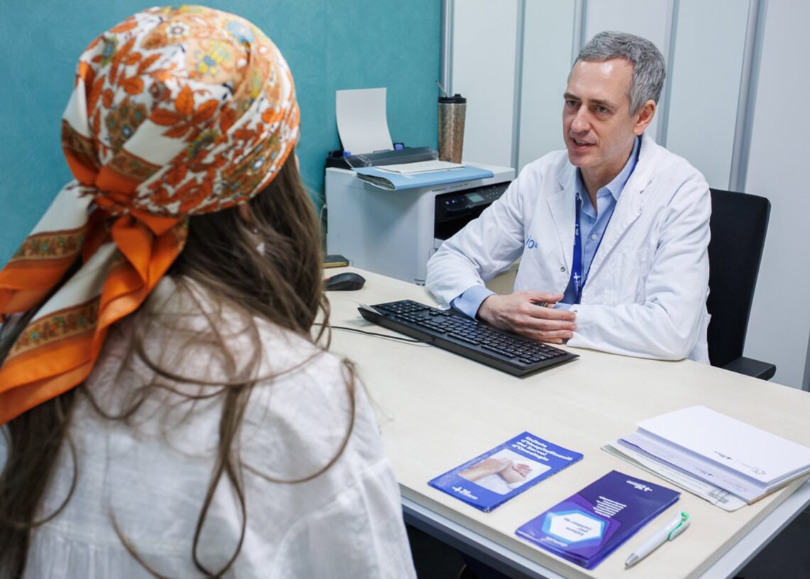 Archivo - El oncólogo médico del Hospital Universitari de Vall d'Hebron e investigador del grupo de cáncer de mama del VHIO, Santiago Escrivá de RomaníVALL D'HEBRON INSTITUT D'ONCOLOGIA - Archivo