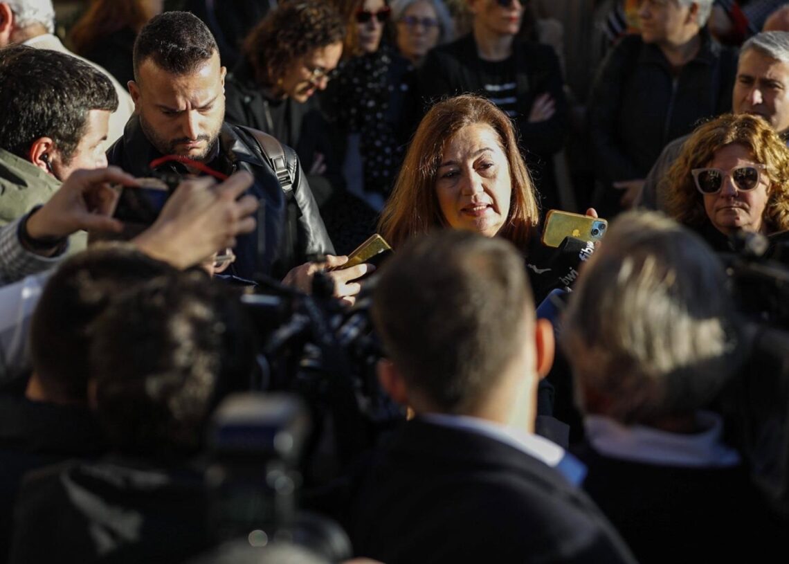 Archivo - La presidenta del Congreso, Francina Armengol, acude a la capilla ardiente del expresidente del Govern Francesc Antich.TOMÀS  MOYÀ - Archivo