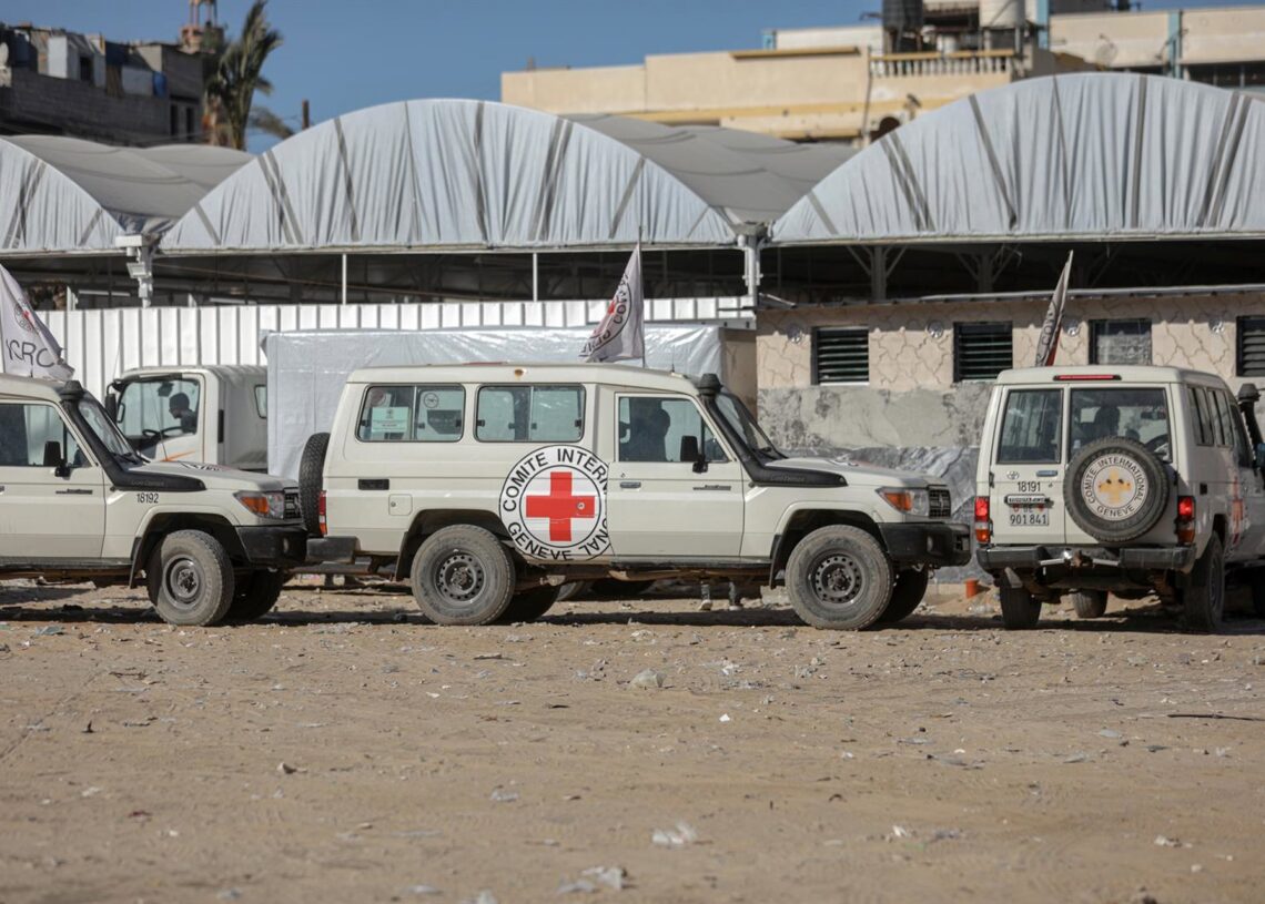 Operativo del Comité Internacional de la Cruz Roja (CICR) en la Franja de Gaza.Europa Press/Contacto/Omar Ashtawy