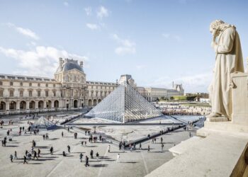 Museo del Louvre de París (Francia)LOUVRE /X