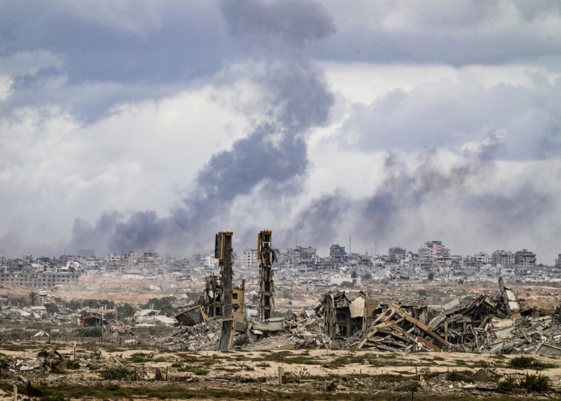 Bombardeo israelí en la Franja de GazaEuropa Press/Contacto/Omar Ashtawy