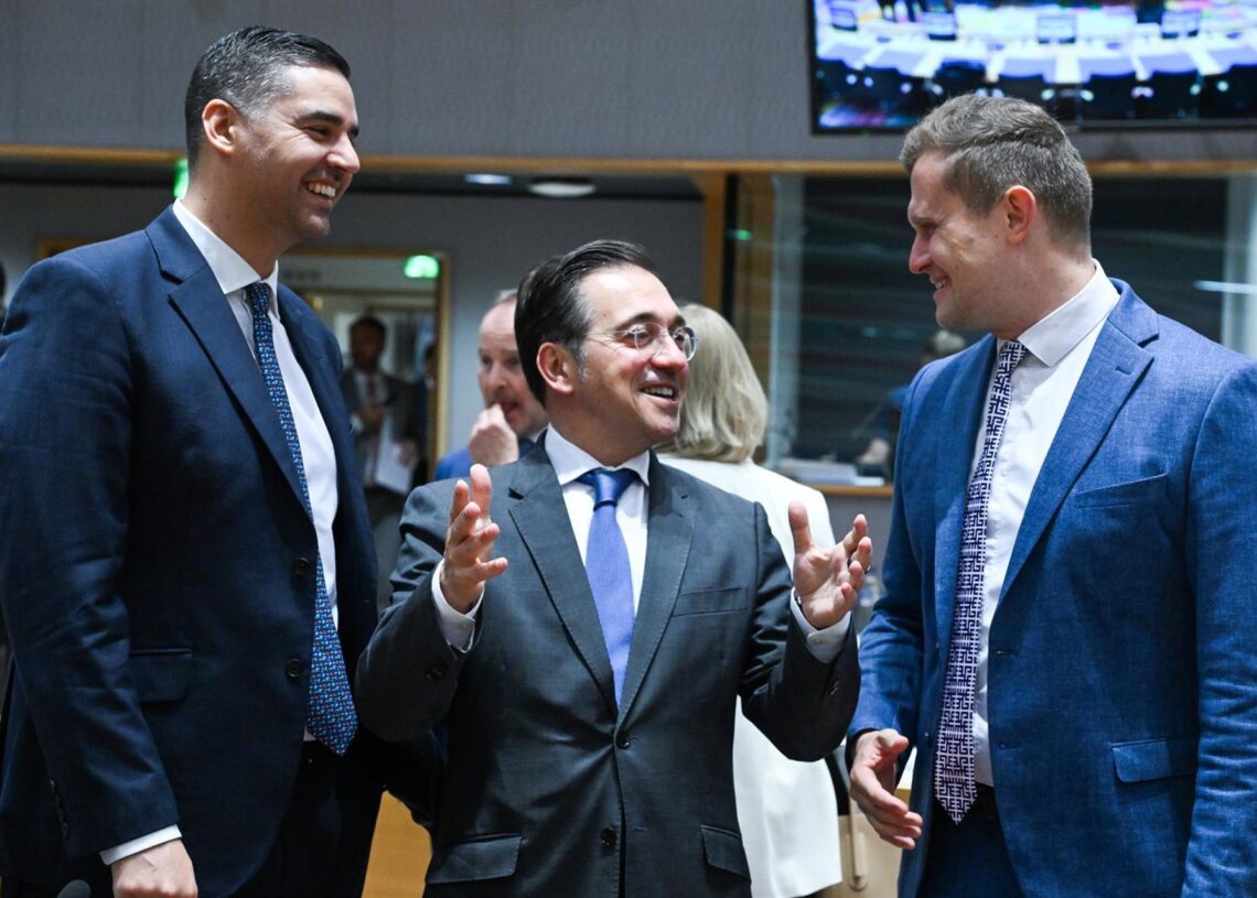 Archivo - El ministro de Exteriores, José Manuel Albares, junto a los representantes de Malta y Letonia en una reunión del Consejo de Exteriores de la UE.SIERAKOWSKI FREDERIC // EUROPEAN COUNCIL - Archivo