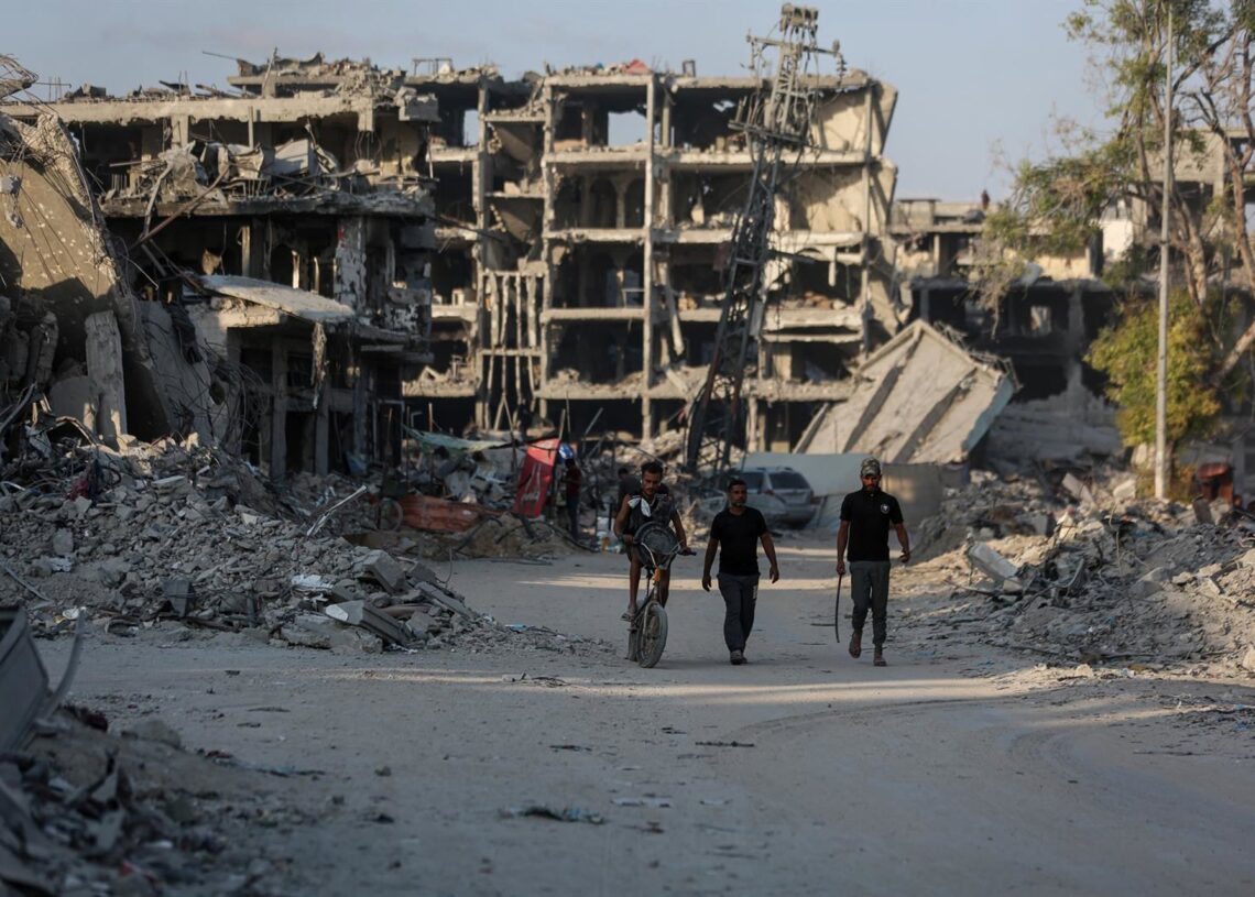 Palestinos desplazados por la ofensiva de Israel contra la Franja de Gaza regresan a la ciudad de Gaza tras el acuerdo de alto el fuego (archivo)Europa Press/Contacto/Omar Ashtawy