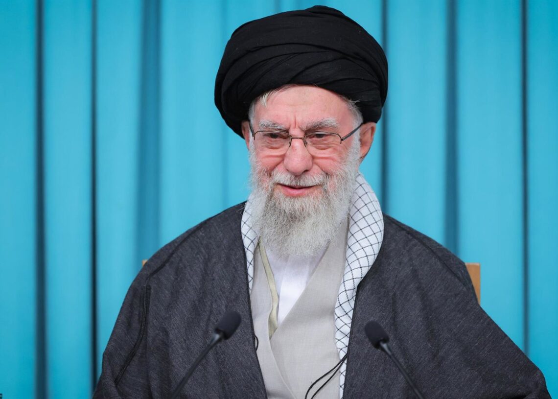 El líder supremo de Irán, el ayatolá Alí Jamenei, durante un discurso televisado en septiembre de 2025 (archivo)Europa Press/Contacto/Iranian Leader Press Office