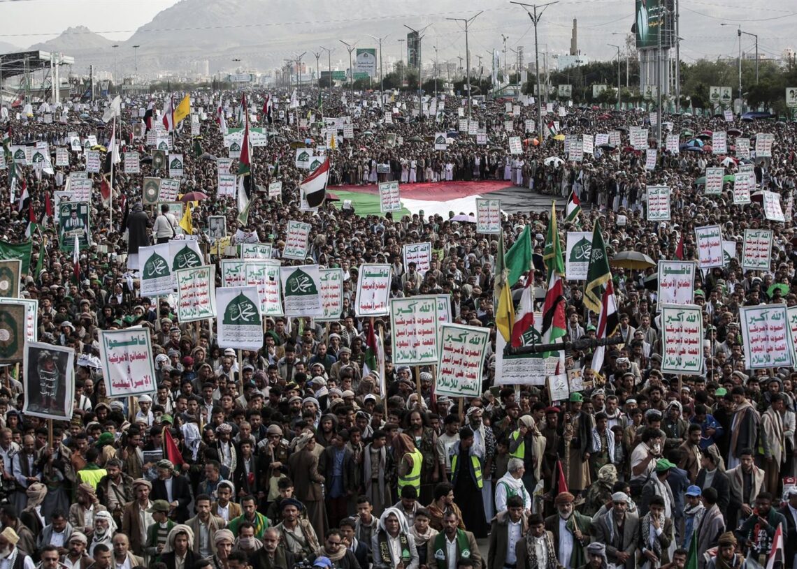 Archivo - Manifestación en apoyo a los rebeldes hutíes en Saná, YemenOsamah Yahya/dpa - Archivo