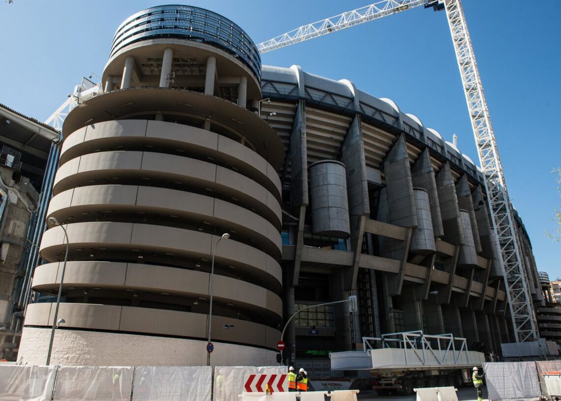 Archivo - Fachada del Estadio Santiago Bernabéu.Joaquin Corchero - Europa Press - Archivo