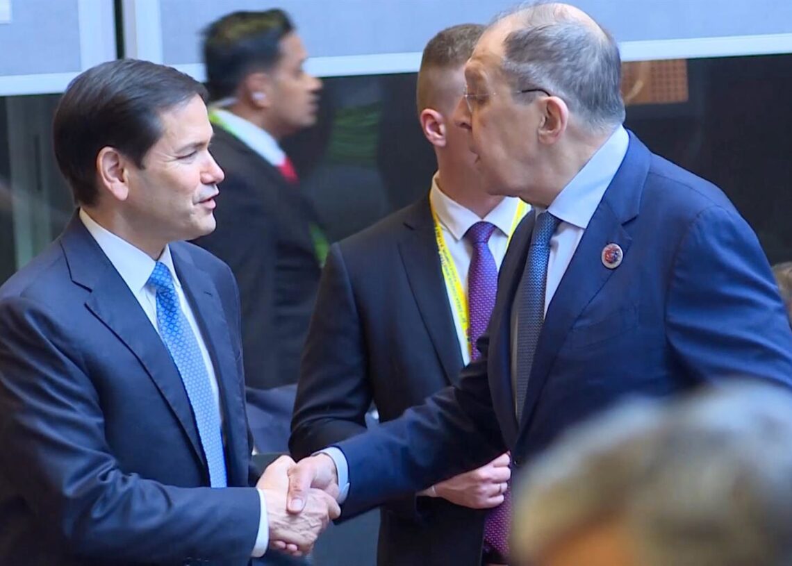 Archivo - Imagen de archivo de los ministros de Exteriores de EEUU y Rusia, Marco Rubio y Sergei Lavrov, respectivamenteEuropa Press/Contacto/Russian Foreign Ministry Pre