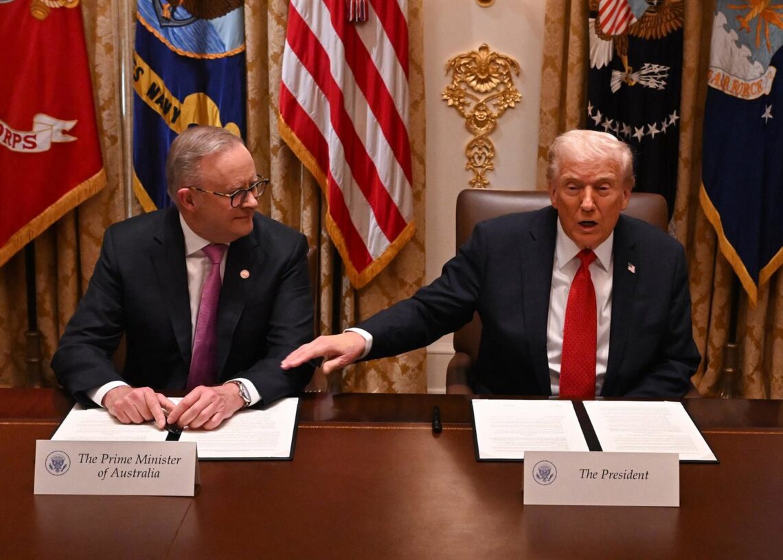Anthony Albanese y Donald Trump en la Casa BlancaLukas Coch/AAP/dpa