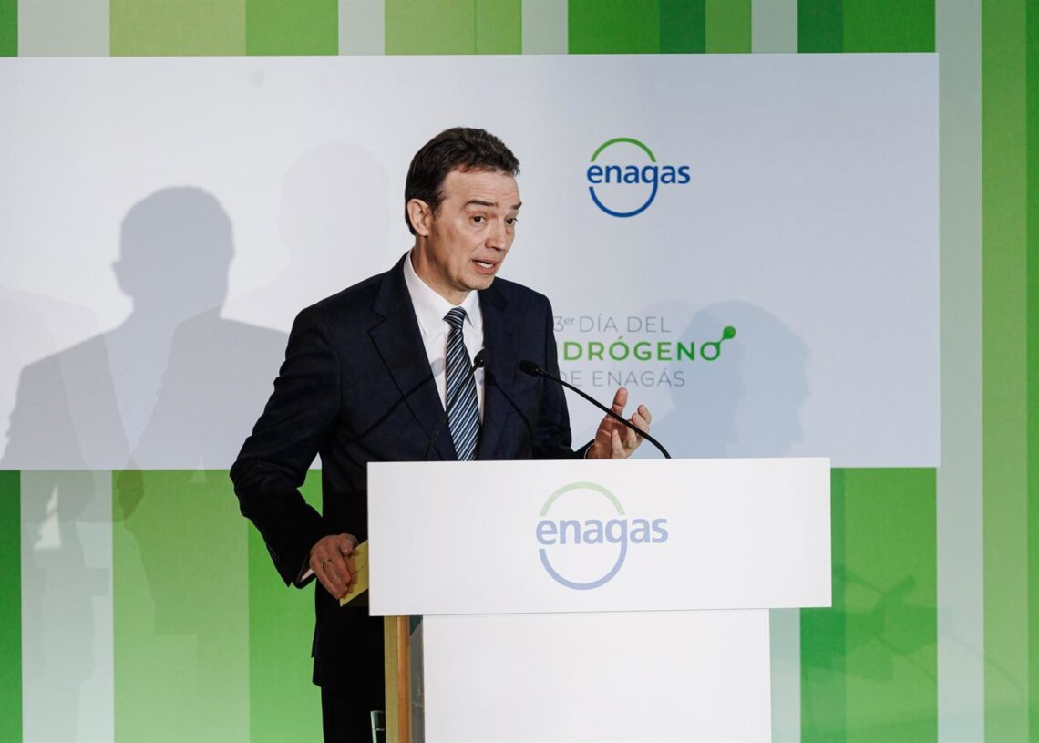 Archivo - El CEO de Enagás, Arturo Gonzalo Aizpiri, interviene durante la III edición del Día del Hidrógeno de Enagás, en el Auditorio de la Fundación Rafael del Pino, a 29 de enero de 2025, en Madrid (España). La jornada se ha centrado en el proyecto delCarlos Luján - Europa Press - Archivo