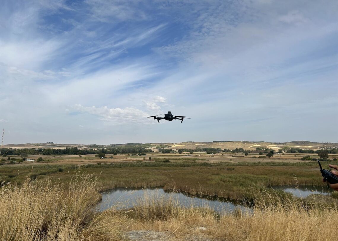 Un dron, durante un vuelo.COMUNIDAD DE MADRID
