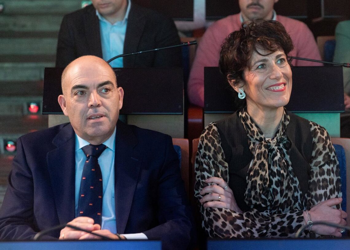 Archivo - El presidente de ATA, Lorenzo Amor, y la ministra de Inclusión, Seguridad Social y Migraciones, Elma Saiz, en una imagen de archivoEduardo Parra - Europa Press - Archivo